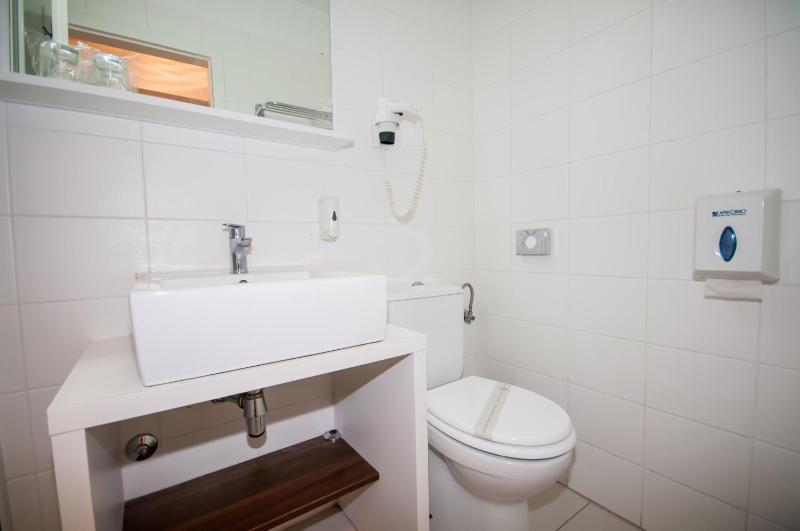 Double Room with Balcony image 3