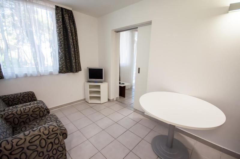 Double Room with Balcony image 4