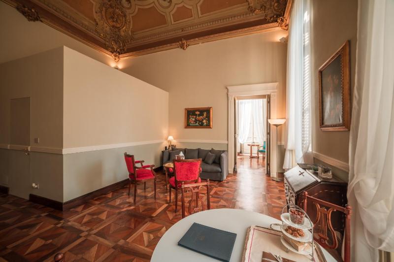 Royal Palace Hotel - image 14