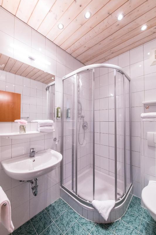 Double Room with Balcony image 3