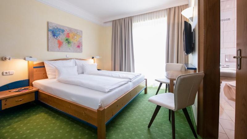 Small Double Room with Balcony image 1