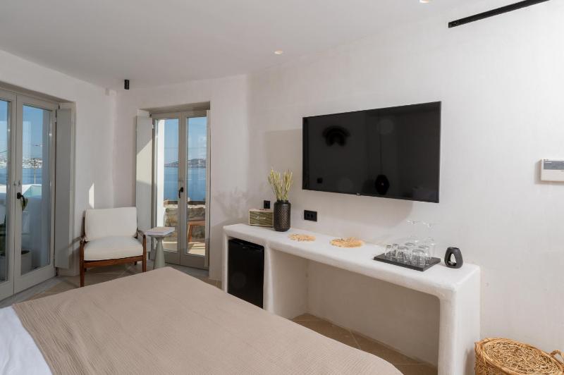 The Rocabella Suite with Sea View and outdoor mini plunge pool image 1