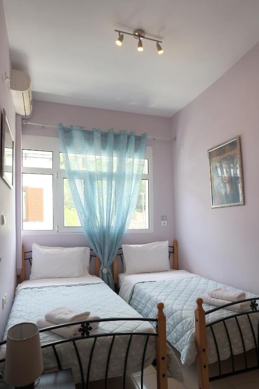 Apartment with Sea View image 2