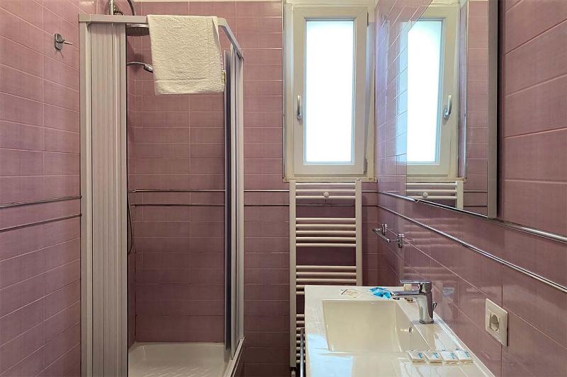 Two-Bedroom Apartment with Terrace - Lilla' image 2