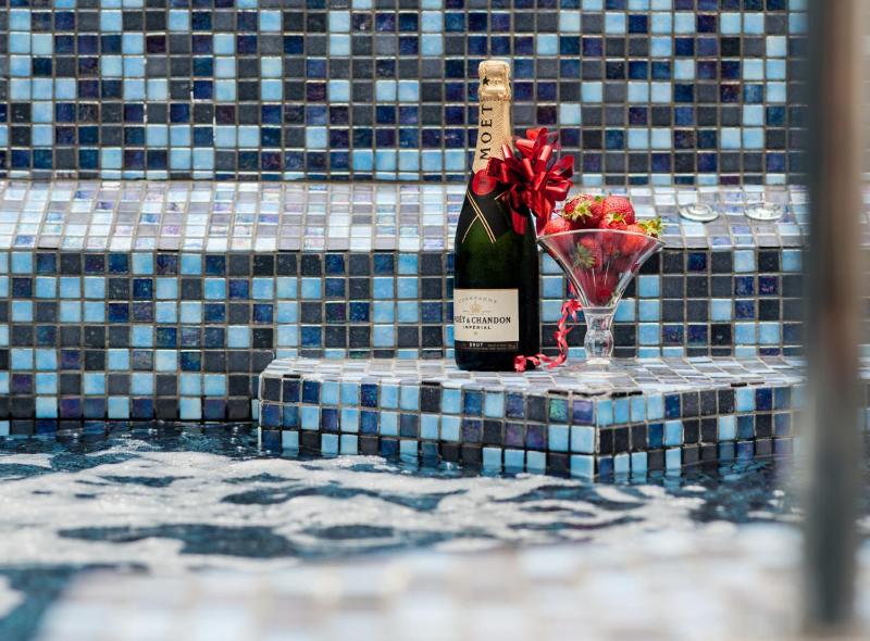 Superior Double Room with Swimming Pool image 2