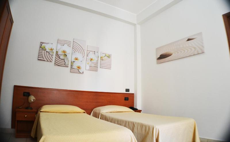 B&B Centrale Affittacamere - image 24