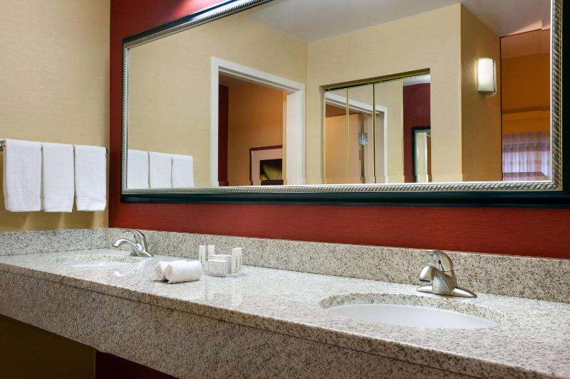 One Bedroom Suite King image 3
