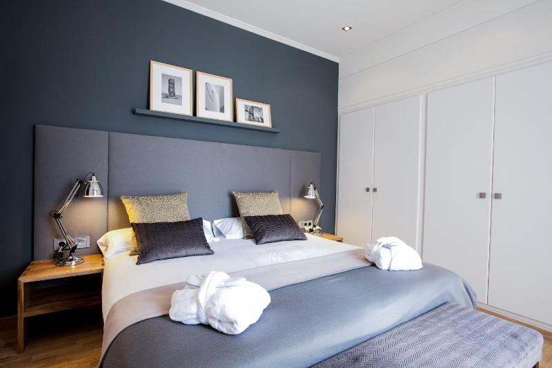 Three-Bedroom Apartment image 4