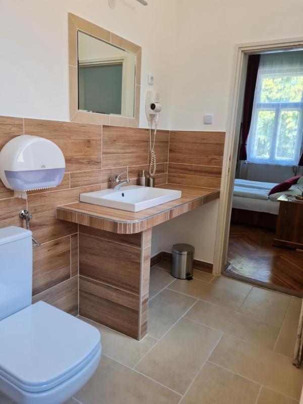 Triple Room with Private Bathroom image 2