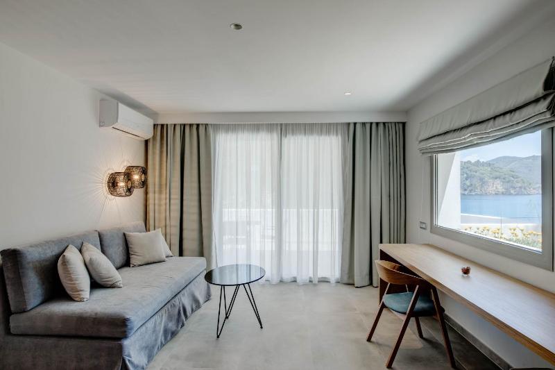 Alboro seaside suites - image 39