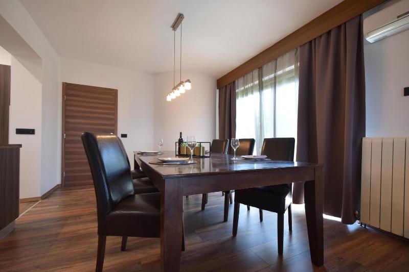 Apartment image 3