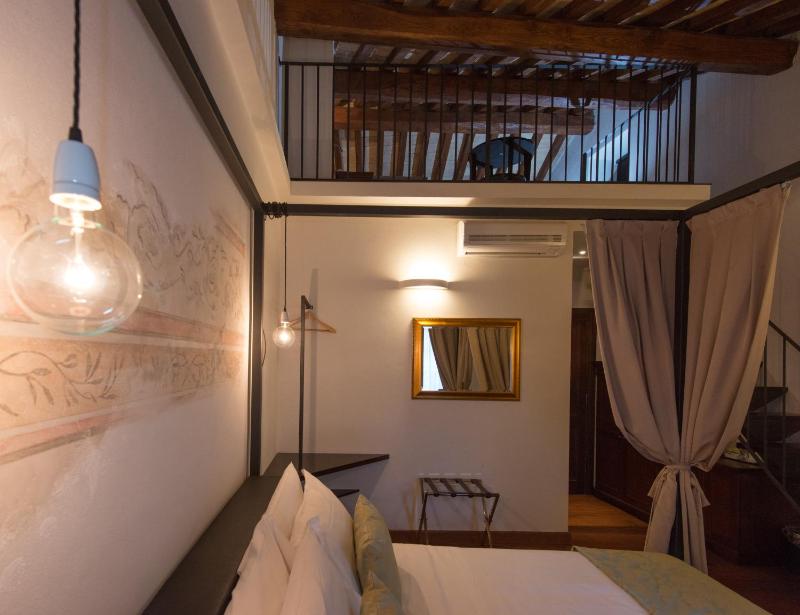 Deluxe Family Room image 4