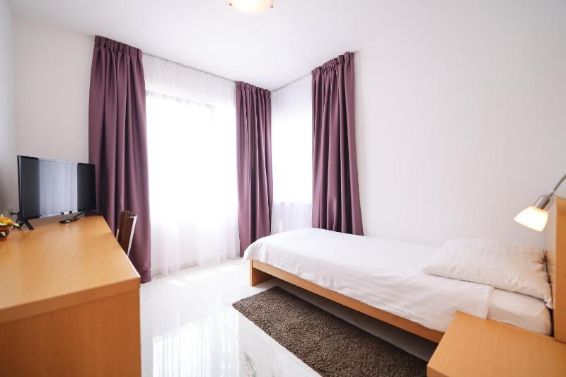 Standard Single Room image 4