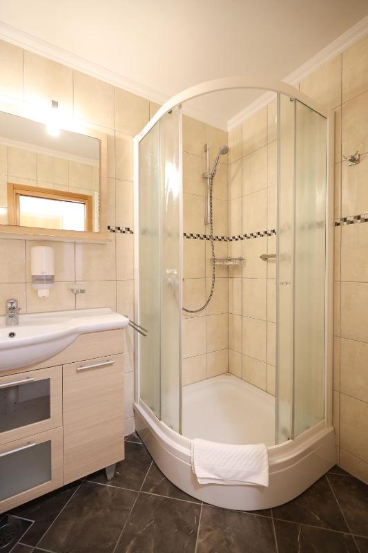 Double Room with Garden View image 3