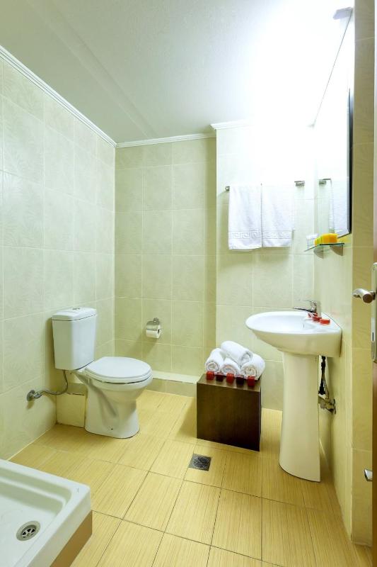 Double Room image 2