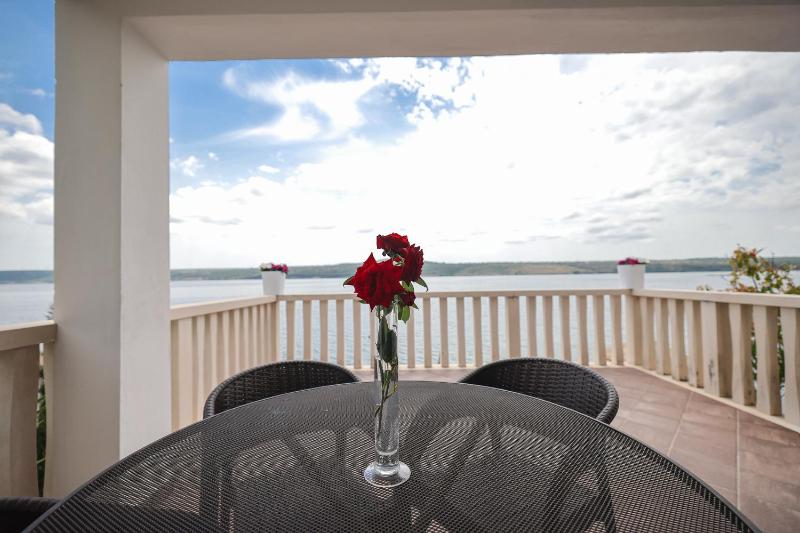 Apartment with Sea View image 1