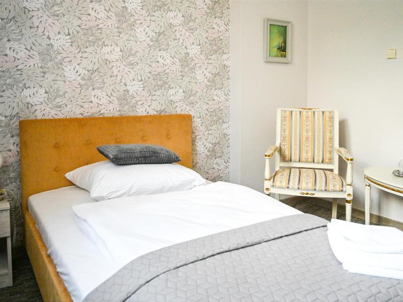 Single Room image 1
