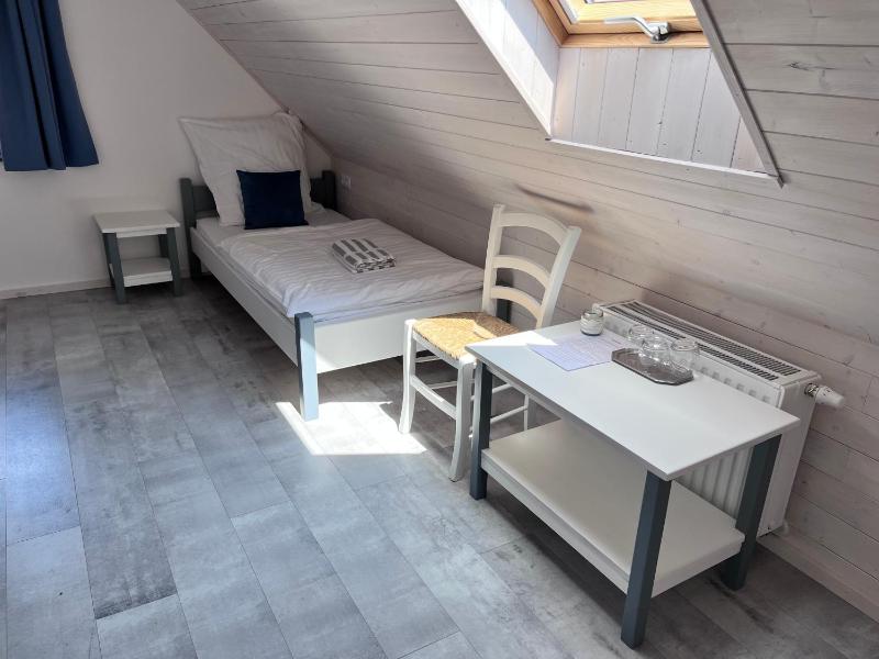 Standard Triple Room image 3