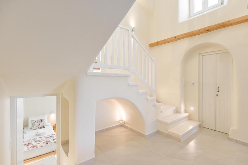 Villa with Sea View image 4