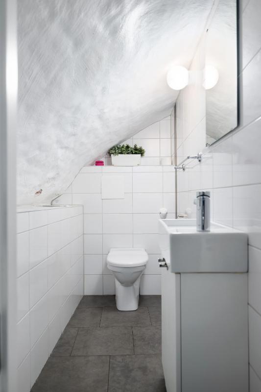 Double Room with Private Toilet and Shared Shower (No Windows) image 4