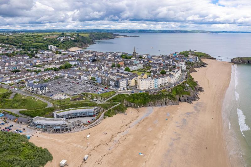 Apartment 10 Waterstone House - Luxury Apartment with Sea Views - image 18
