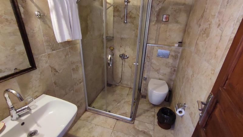 Deluxe Double Room image 2