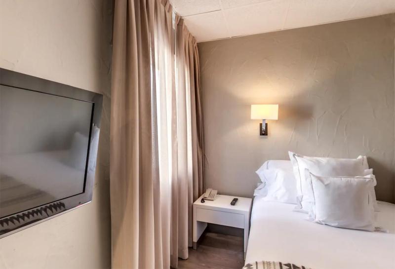 Single Room image 1