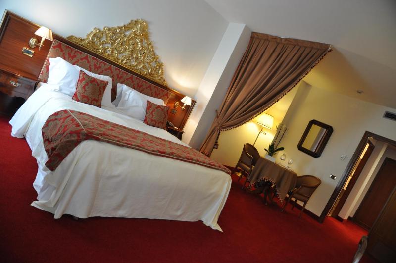 Junior Suite with Garden View image 4