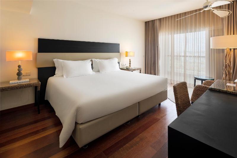 Standard Double or Twin Room Vilamoura Side Sea View - Mid Floor image 3