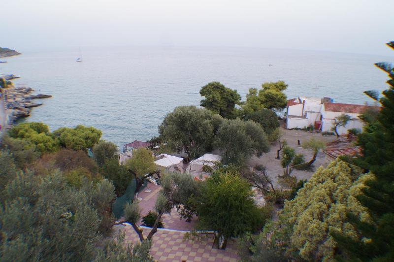 Triple Room with Sea View image 2