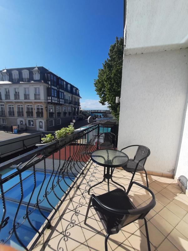 Double Room with Balcony image 1