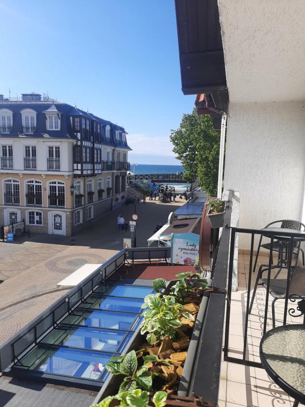 Double Room with Balcony image 3