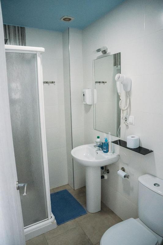 Double Room with Sea View image 3