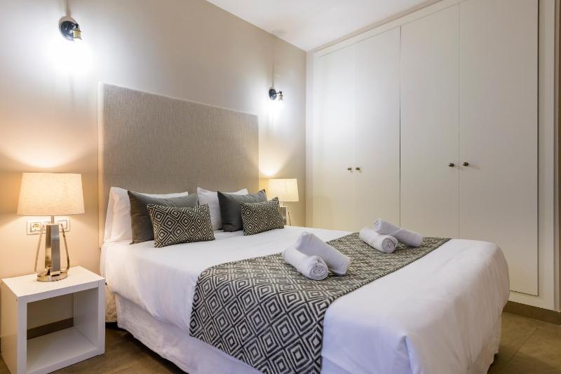 Two-Bedroom Apartment with Balcony (6 Adults) image 1