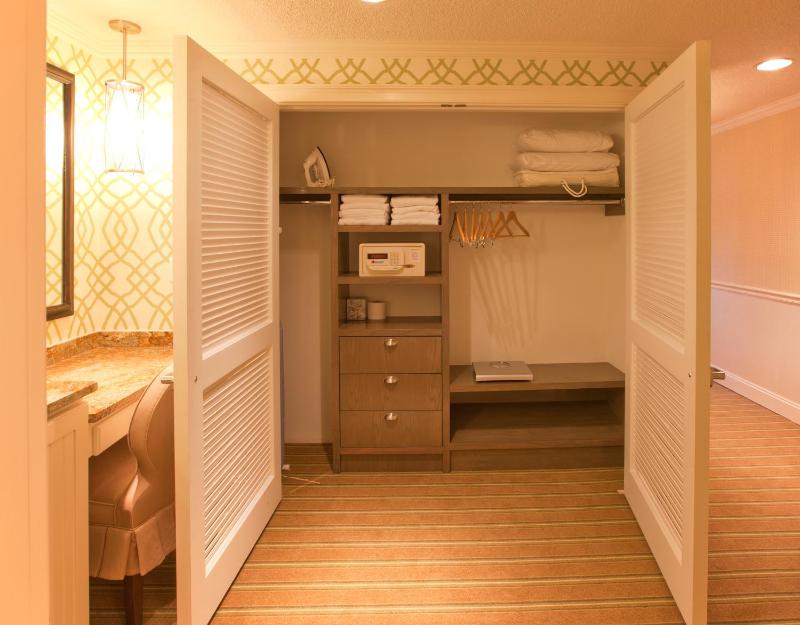 Deluxe Double Room image 2