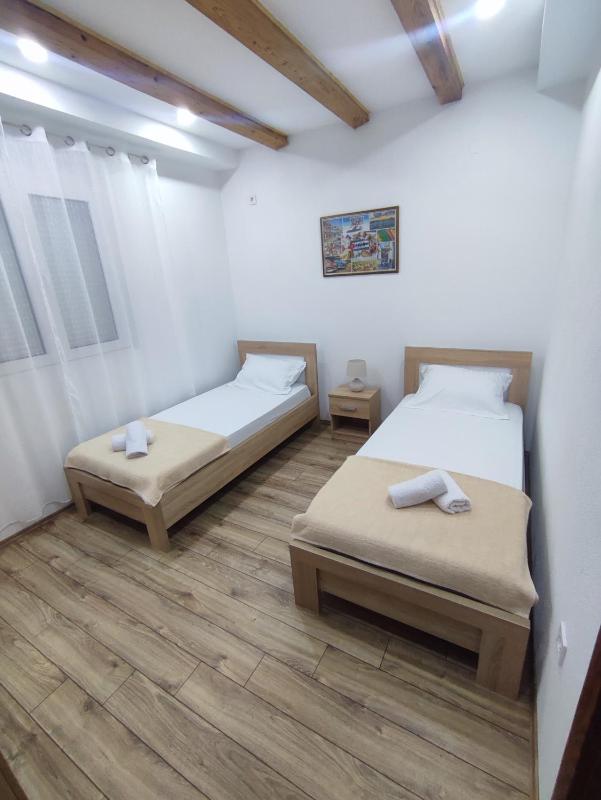 Holiday home N&S - image 8