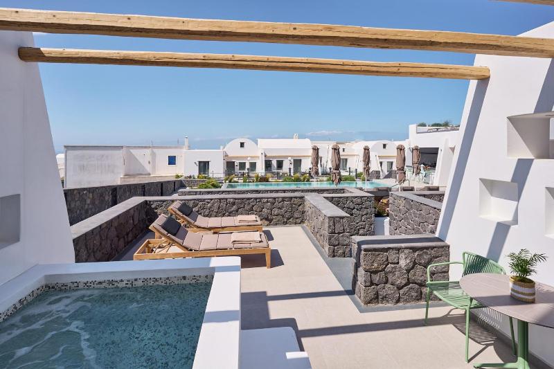 Comfort Suite with Hot Tub & Pool View image 1