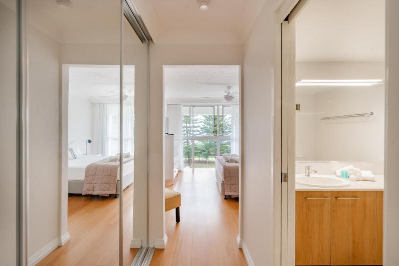 Cashelmara Beachfront Apartments - image 16