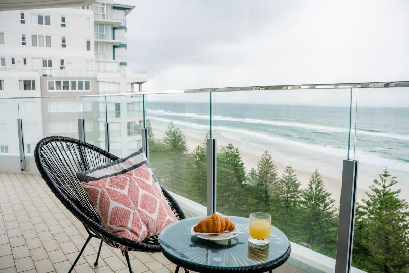 Cashelmara Beachfront Apartments - image 4