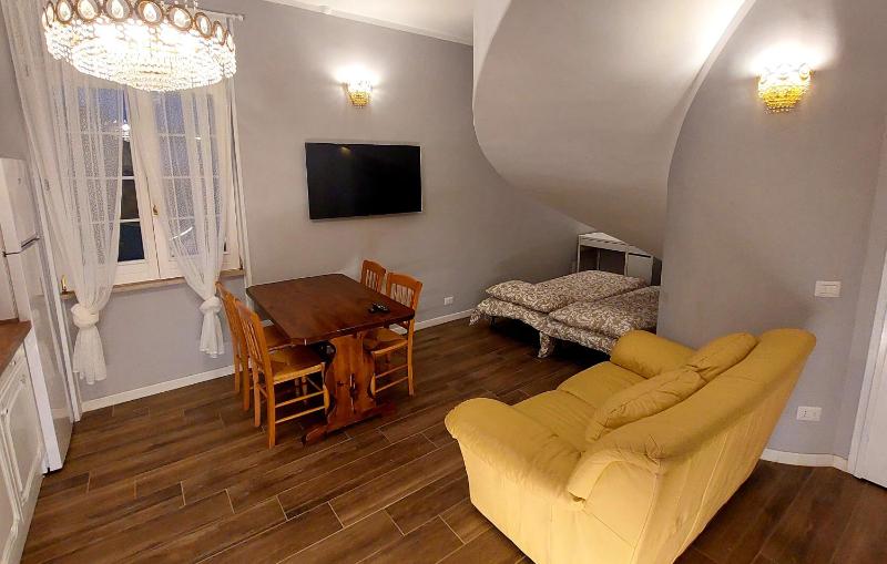 Deluxe Apartment image 2