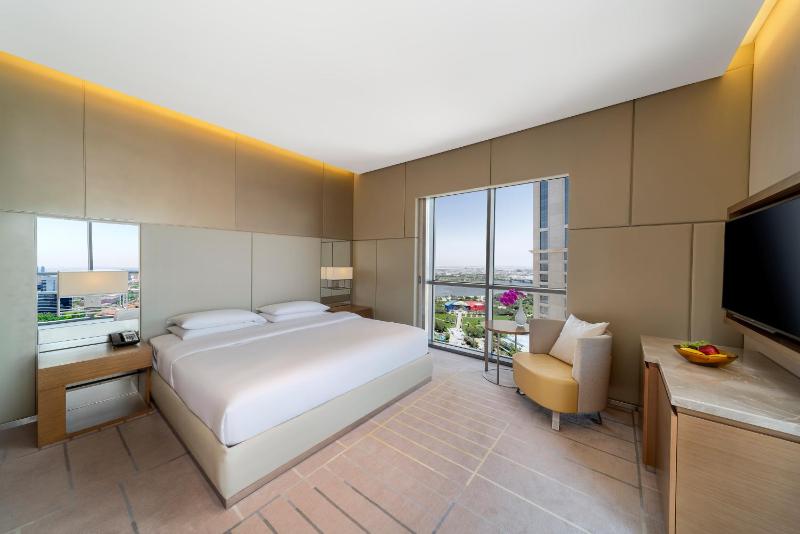 King Room - Club Access image 1