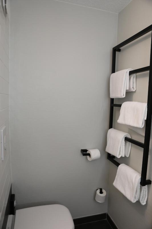 Double Room with Extra Bed image 3