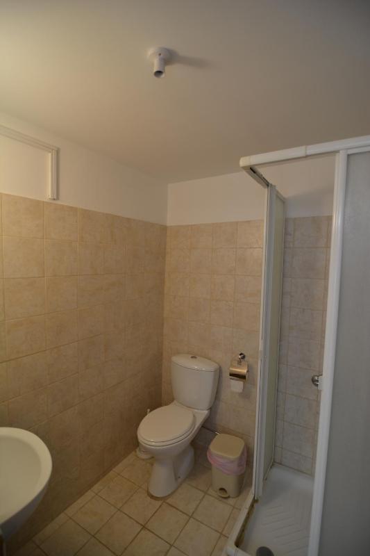 One-Bedroom Apartment image 2
