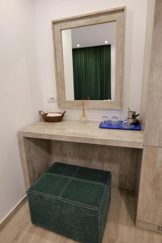 Kuburi Hotel - image 14