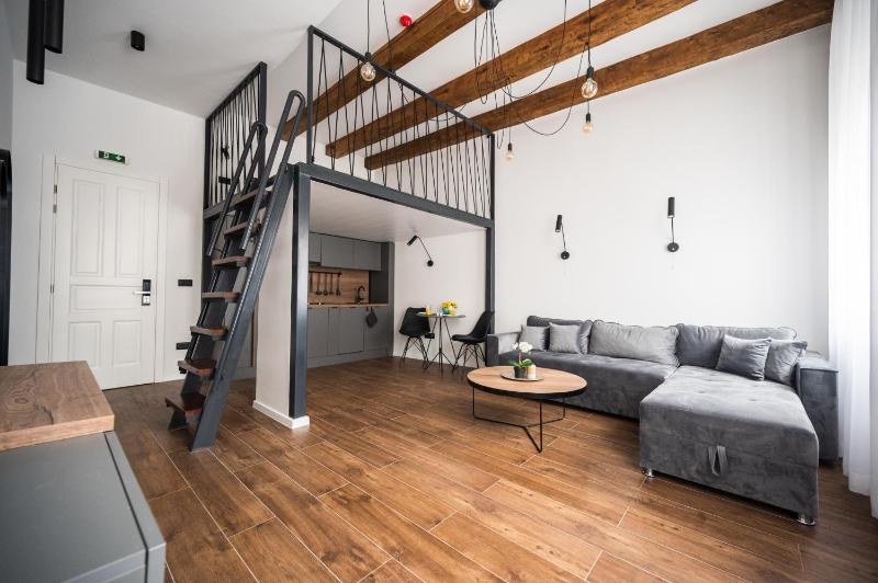 140 SQM Apartment with 4 units - GREAT FOR GROUPS - image 2