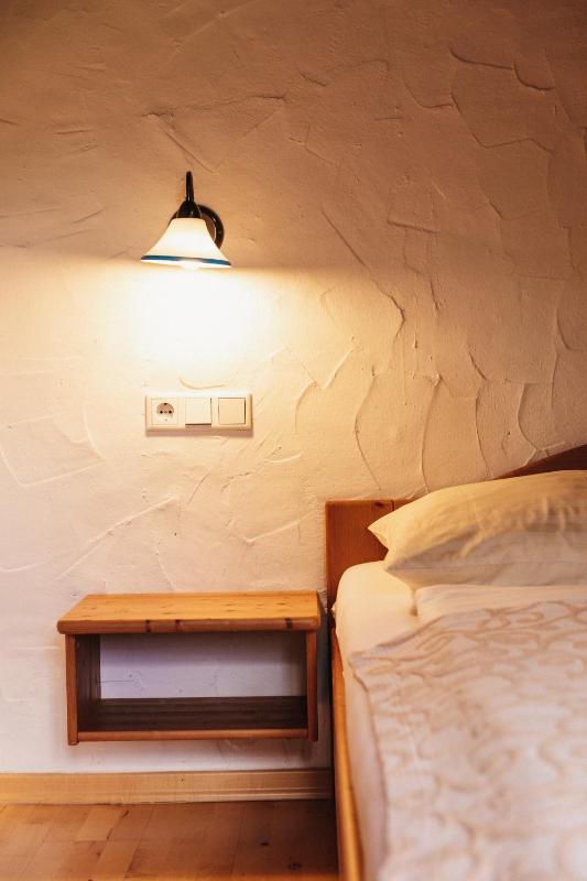 One-Bedroom Apartment image 2
