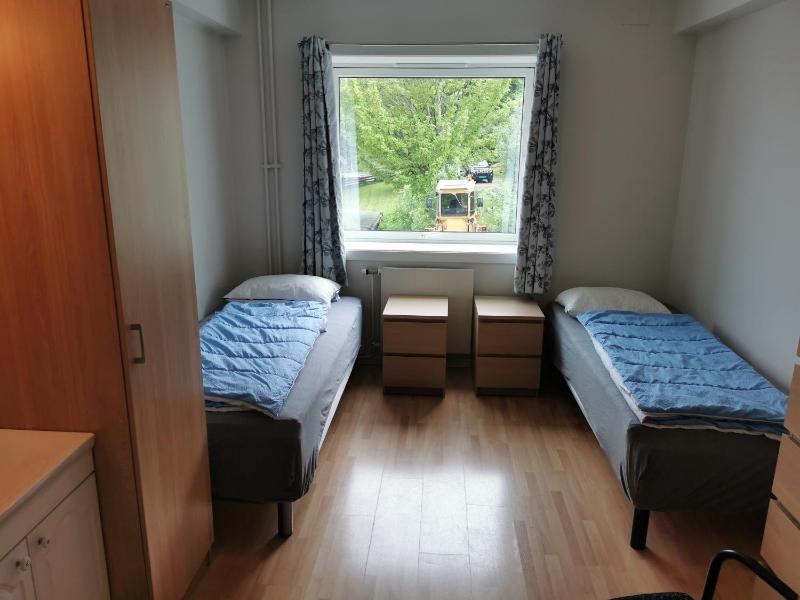 Twin Room with Shared Bathroom image 3