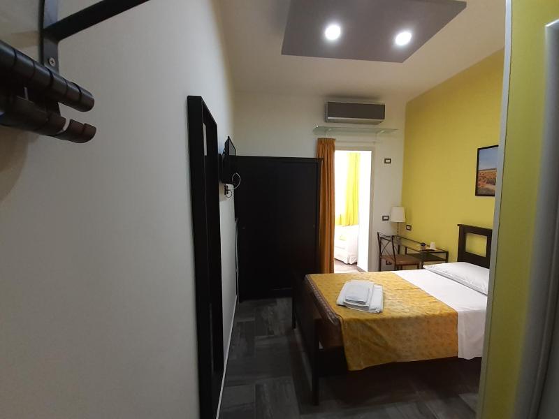 Single Room image 1
