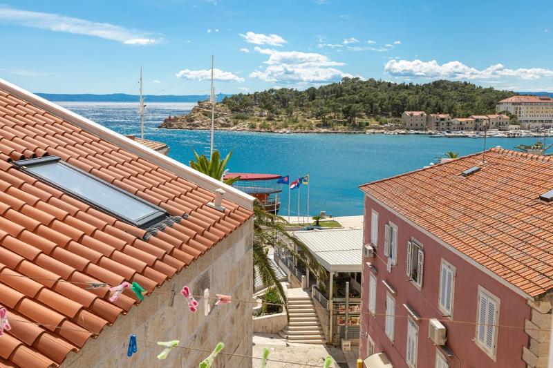 Apartment with Sea View image 1
