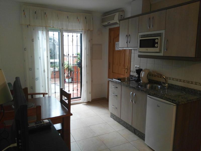 Studio Apartment image 2